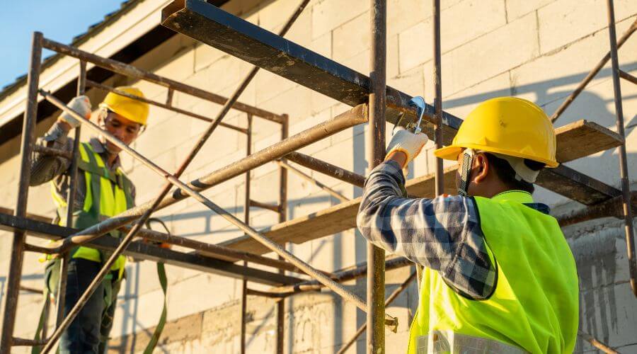 Professional fairlawn roofing services in Broaddus, TX